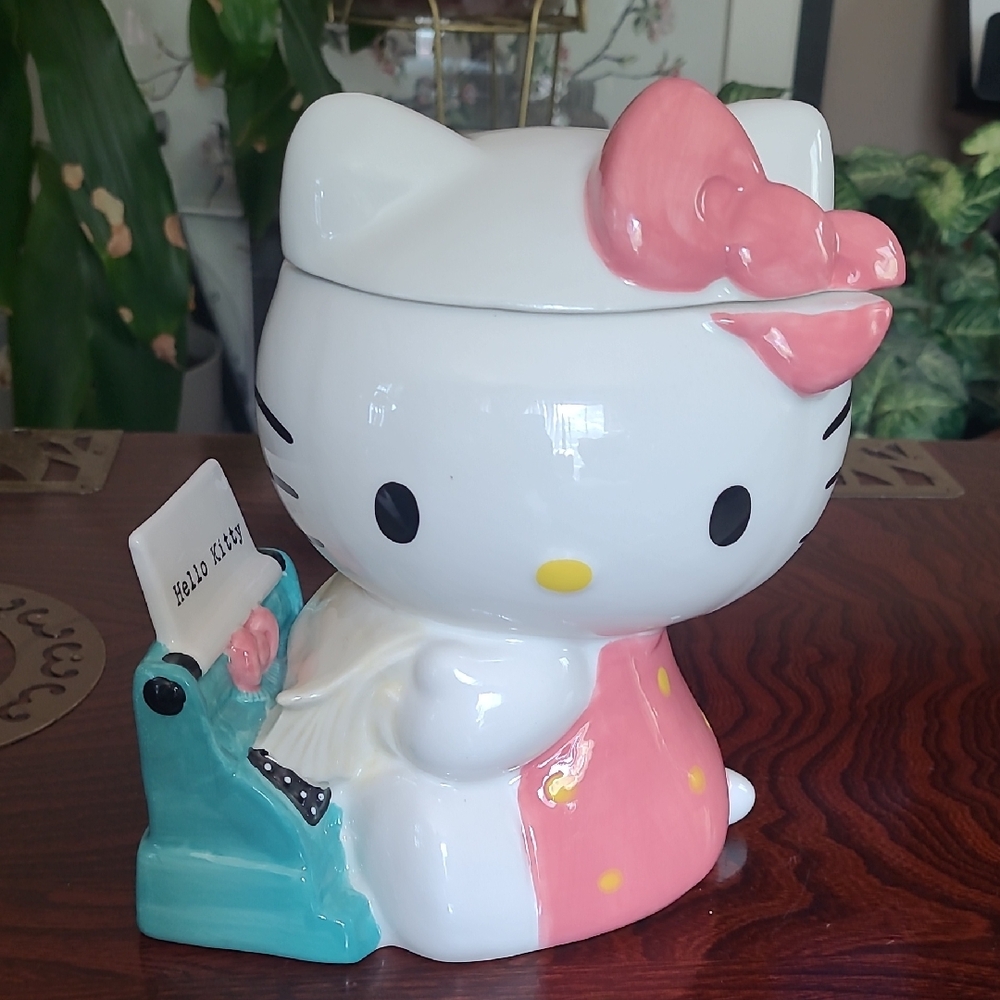 🎀Hello Kitty Cermic Cookie Jar
